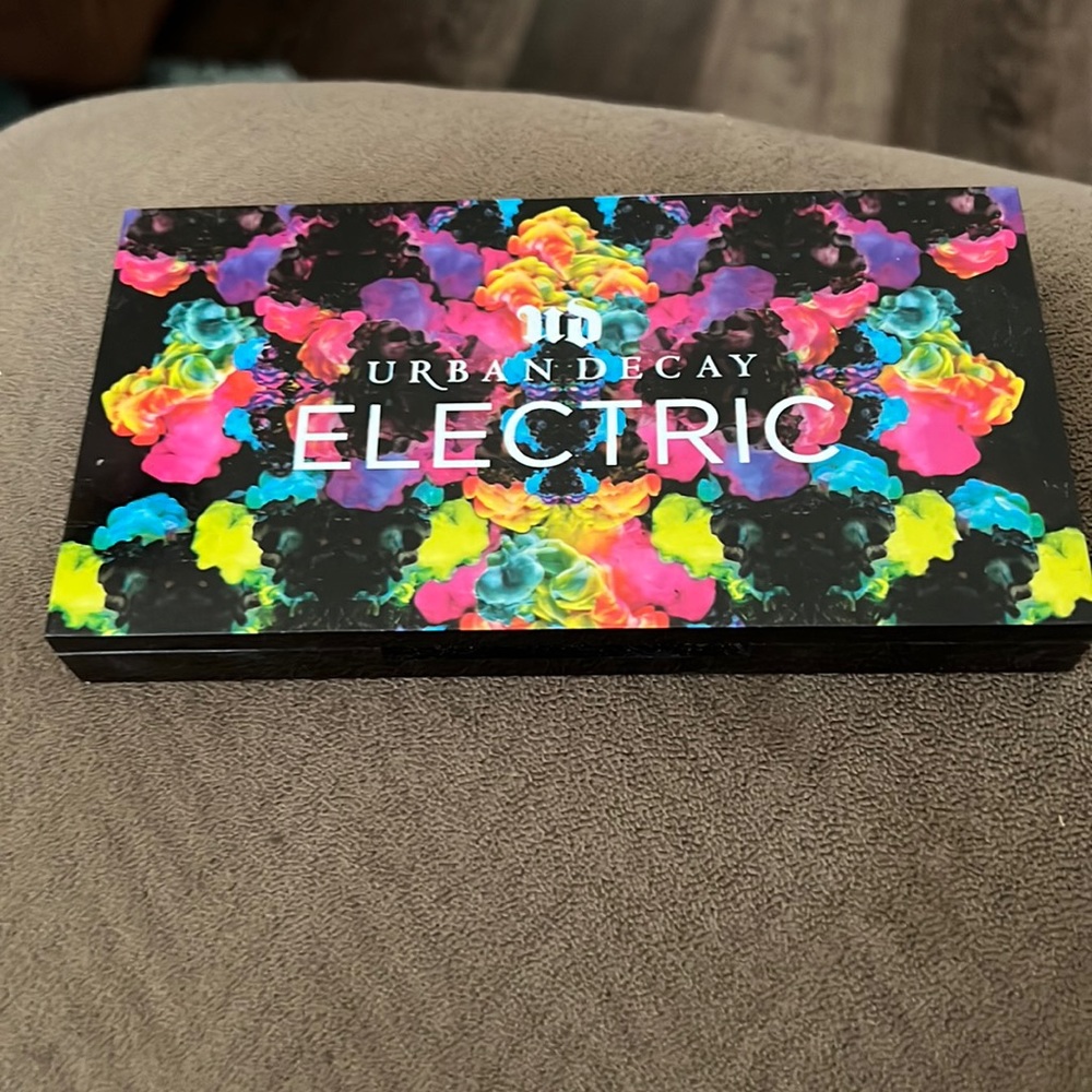 Urban Decay Electric Palette